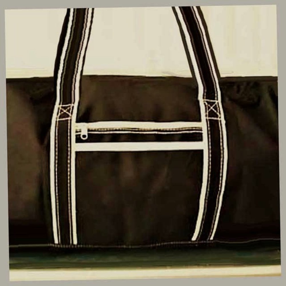 Top-grade, canvas travel bags   Cost $270 for 3, cost here only $89 for 3!